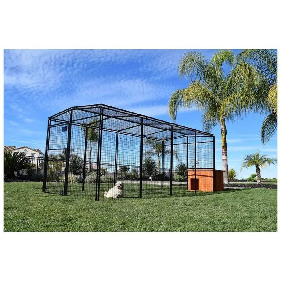 Rugged Ranch Universal Walk-In Pen 1