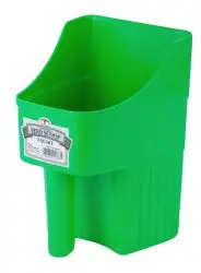 Miller Plastic 3 Quart Enclosed Feed Scoop 1