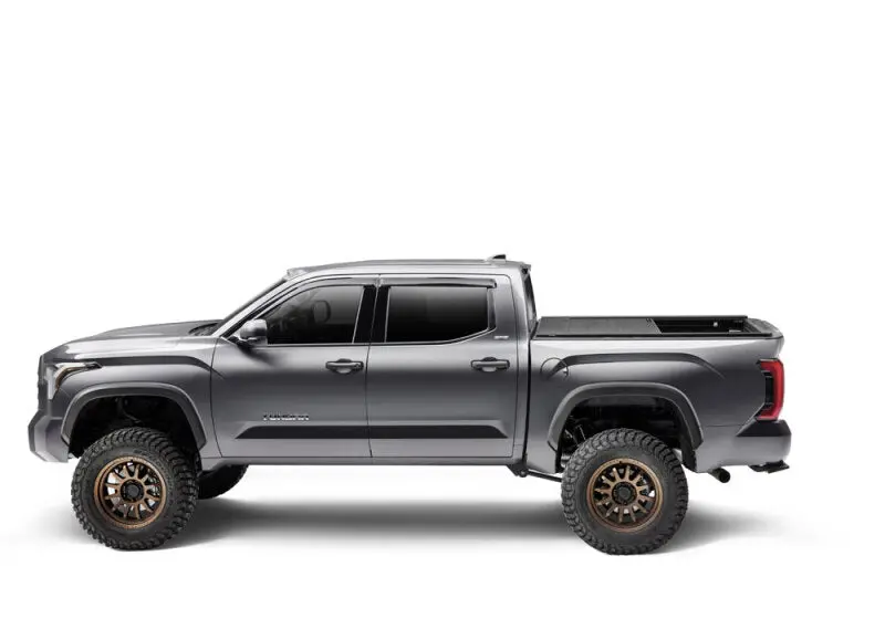 Retrax Eq Hard Tonneau Cover For 2024 Ford F-150 Supercrew & Supercab (5.5-Foot Bed) 2